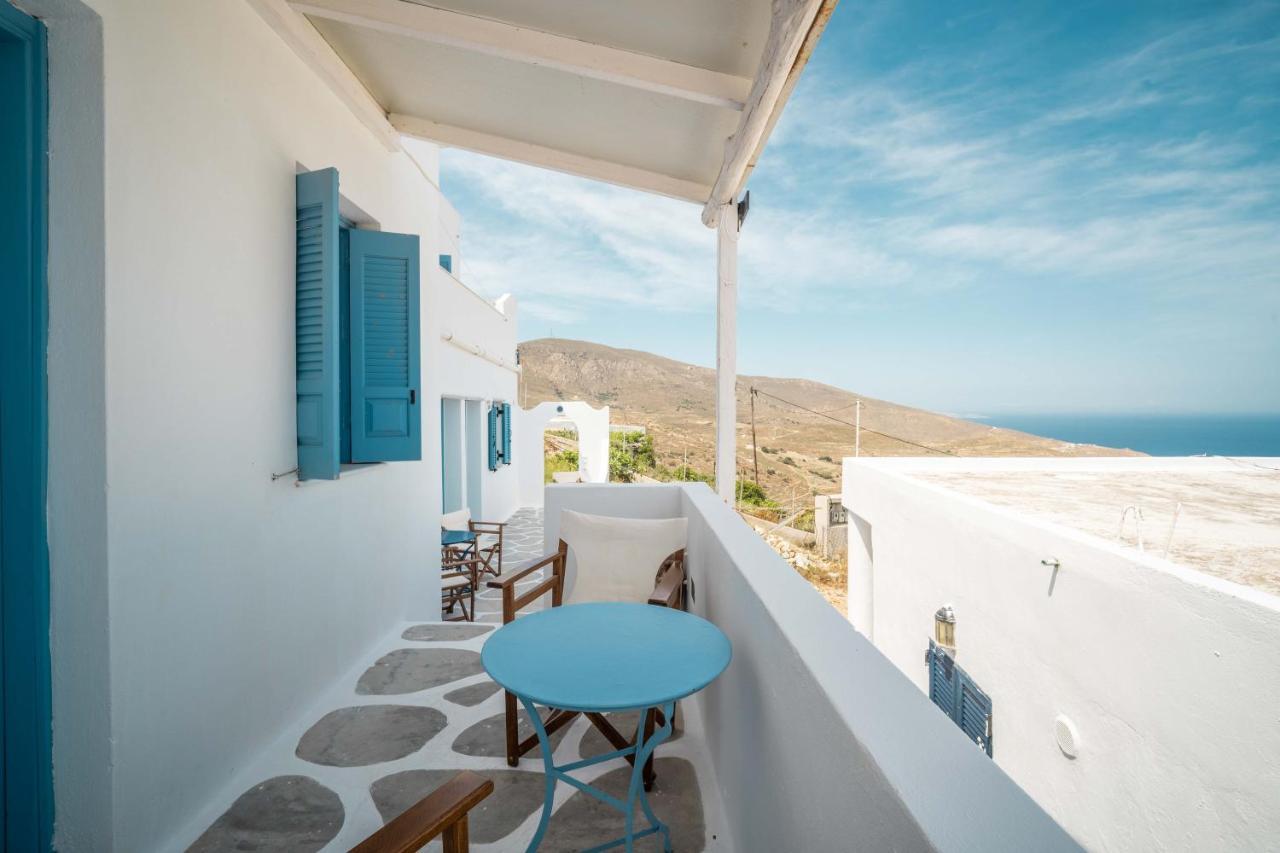 Alcyone Serifos Town