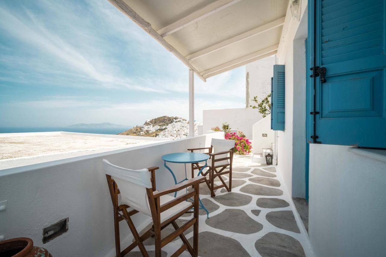Alcyone Serifos Town